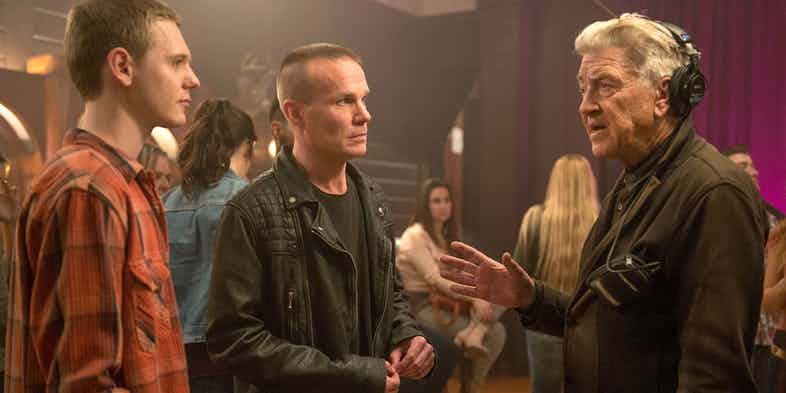 David-Lynch-directing-James-Marshall-and-Jake-Wardle-in-the-Twin-Peaks-revival.jpg