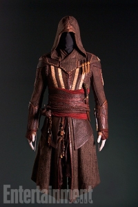 Assassins-Creed-Costume-EW-Still-
